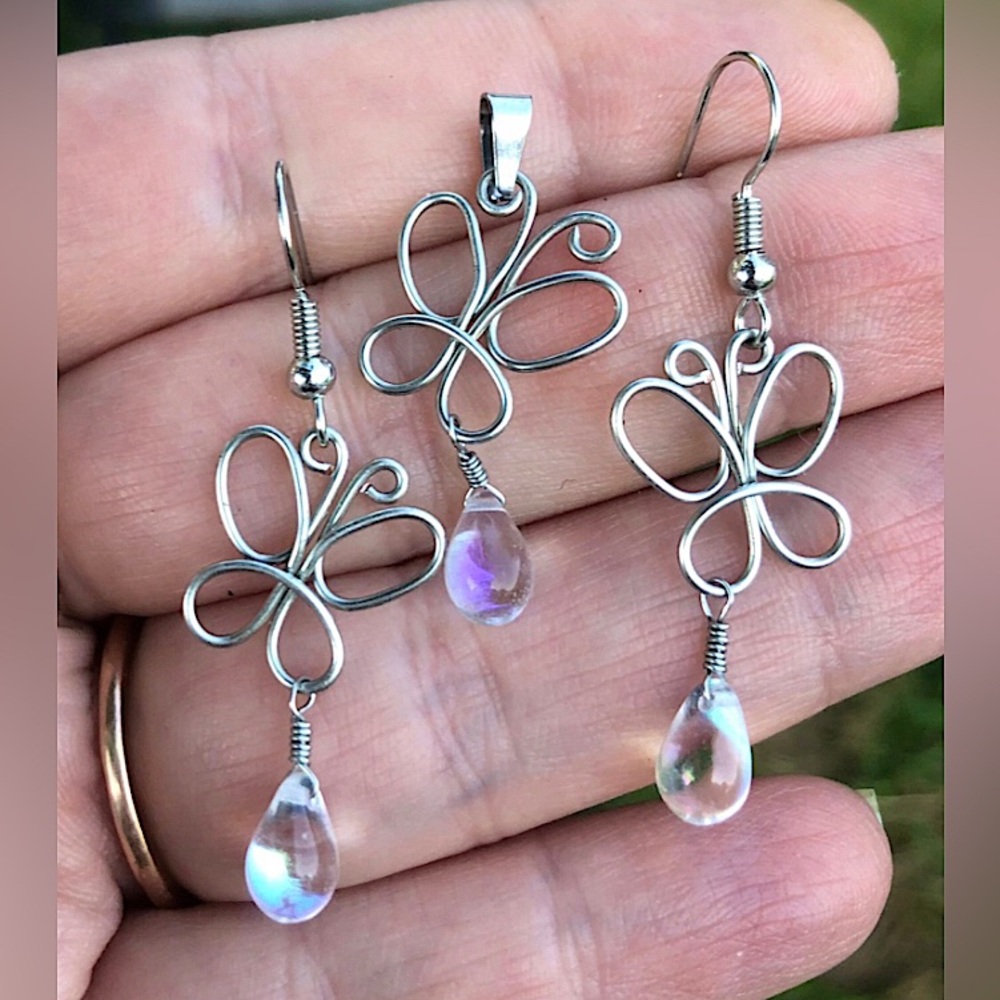 Wire Wrapped Butterfly Rainbow Quartz Pendant Necklace Earrings Jewelry Set